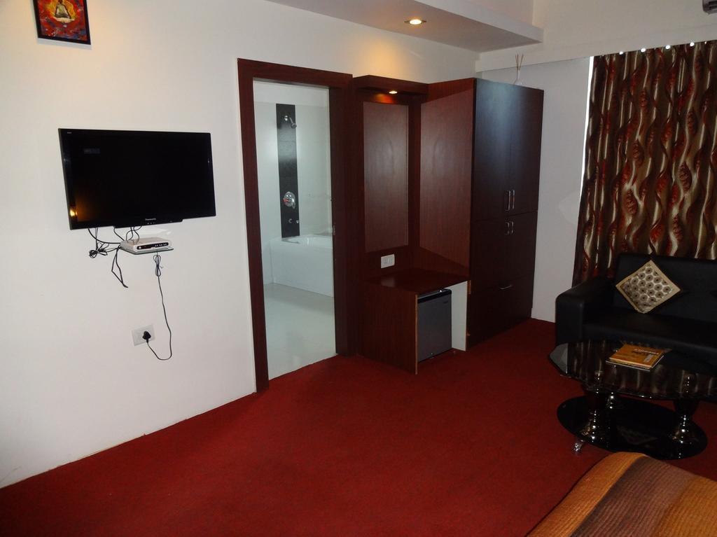 ראנצ'י Hotel Avn Grand מראה חיצוני תמונה