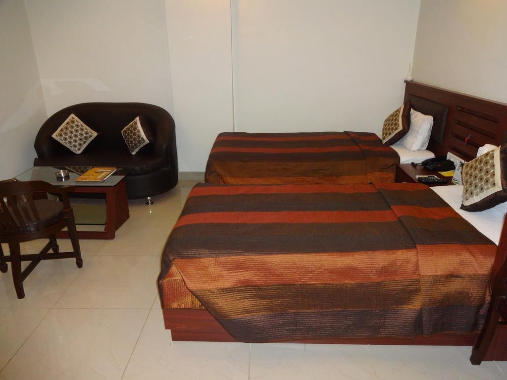 ראנצ'י Hotel Avn Grand מראה חיצוני תמונה
