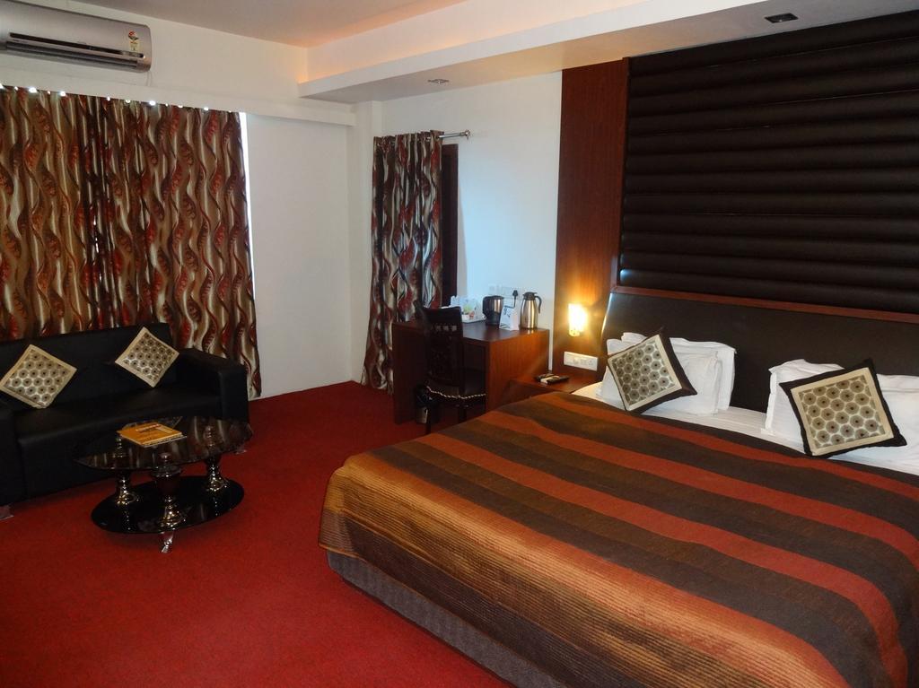 ראנצ'י Hotel Avn Grand מראה חיצוני תמונה