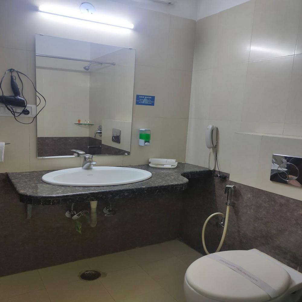 ראנצ'י Hotel Avn Grand מראה חיצוני תמונה