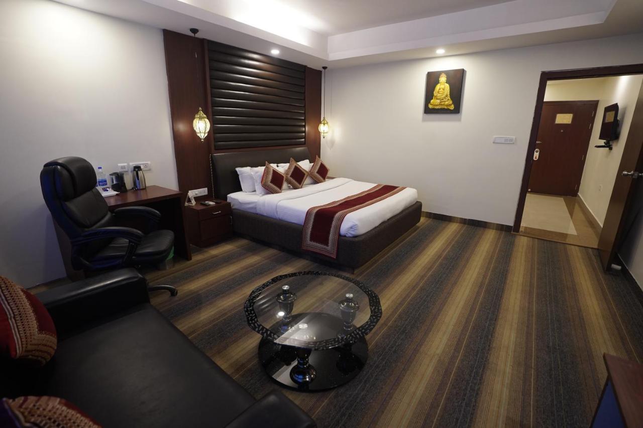 ראנצ'י Hotel Avn Grand מראה חיצוני תמונה