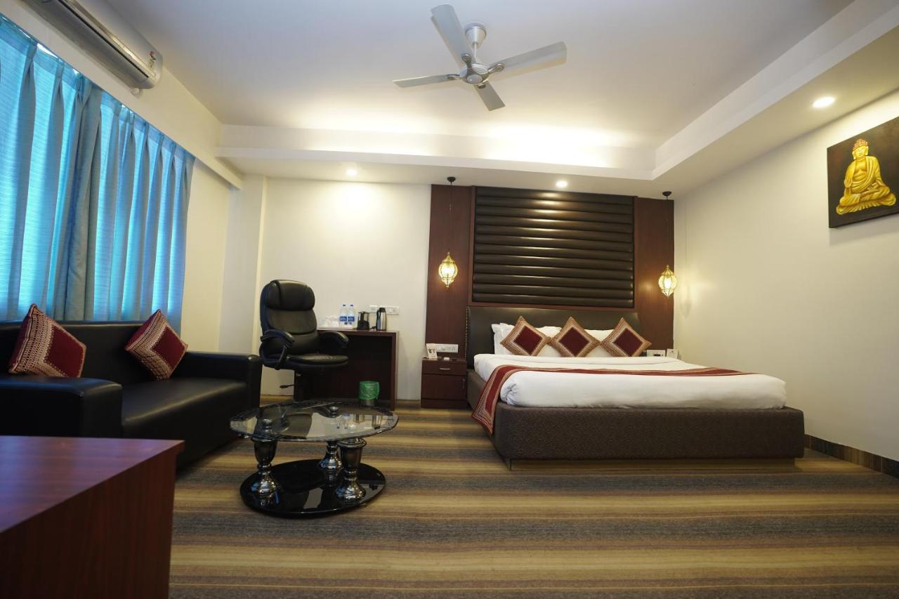 ראנצ'י Hotel Avn Grand מראה חיצוני תמונה